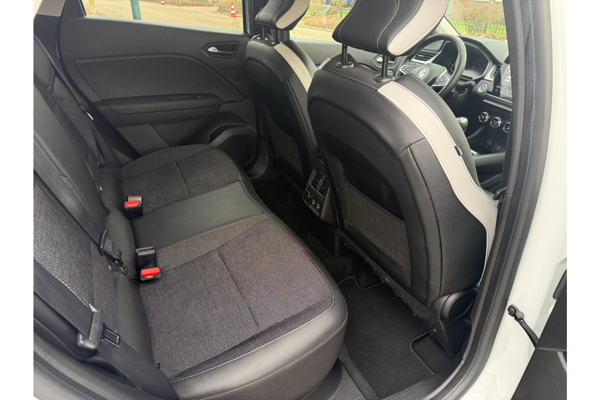 Renault CAPTUR 1.0 TCe 100 Bi-Fuel Zen | NAP LPG-G3 Navi Clima Cruise Camera | - Image 13